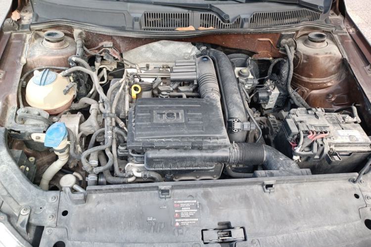 Used Volkswagen Cross Lavida 2014 1.4TSI DSG Engine Bay