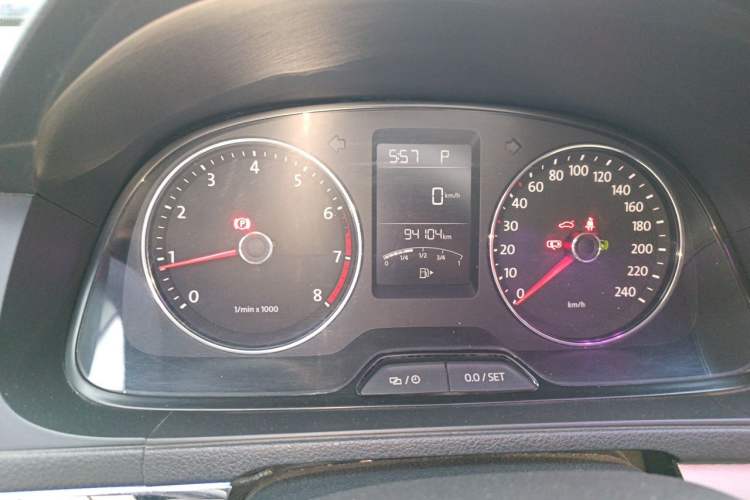 Used Volkswagen Cross Lavida 2014 1.4TSI DSG Instrument Cluster