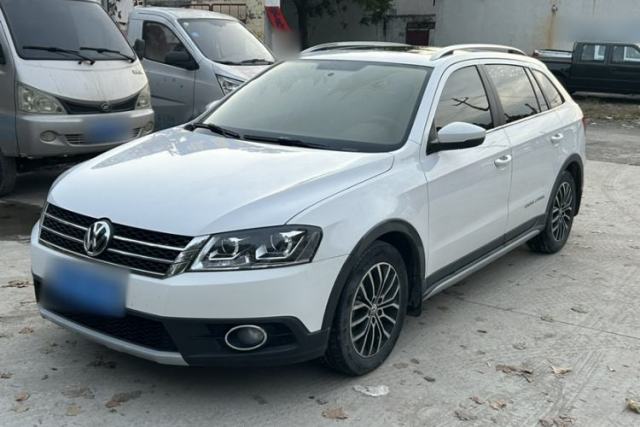 Used Volkswagen Cross Lavida 2014 1.6L Automatic