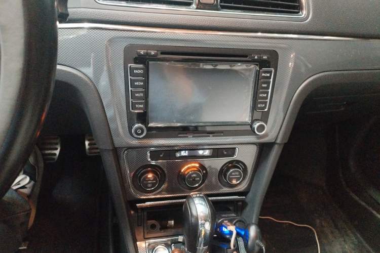 Used Volkswagen Cross Lavida 2014 1.4TSI DSG Audio And AC Panel