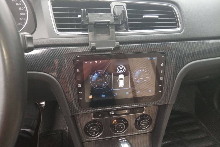 Used Volkswagen Cross Lavida 2014 1.4TSI DSG Audio And AC Panel