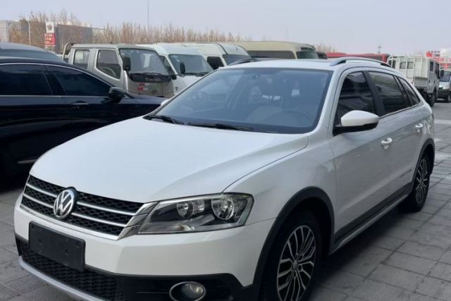 Used Volkswagen Cross Lavida 2014 1.4TSI DSG