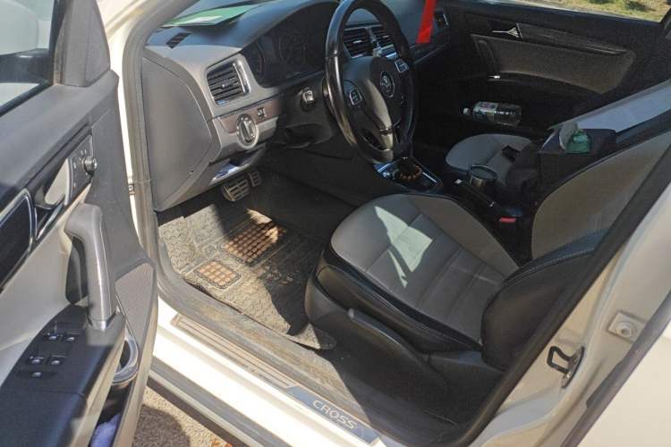 Used Volkswagen Cross Lavida 2014 1.4TSI DSG Driver Seat