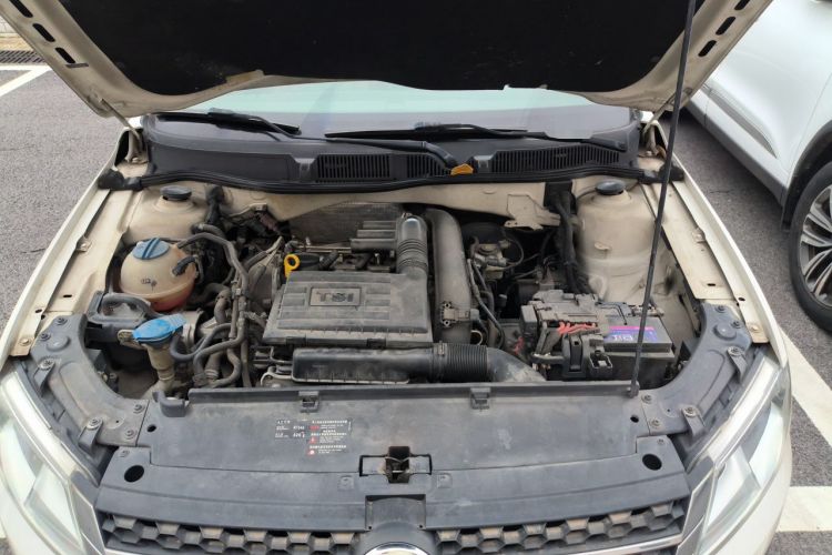 Used Volkswagen Cross Lavida 2014 1.4TSI DSG Engine Bay