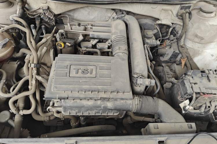 Used Volkswagen Cross Lavida 2014 1.4TSI DSG Engine Bay