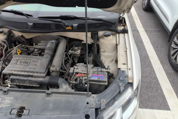 Used Volkswagen Cross Lavida 2014 1.4TSI DSG Engine Bay Left