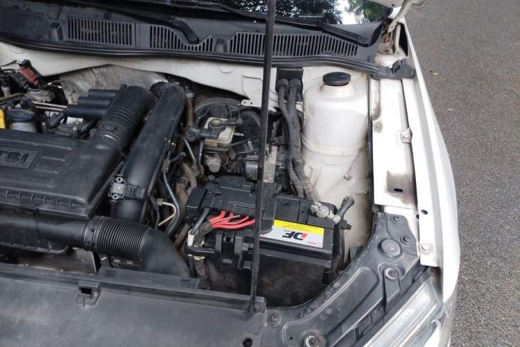 Used Volkswagen Cross Lavida 2014 1.4TSI DSG Engine Bay Left