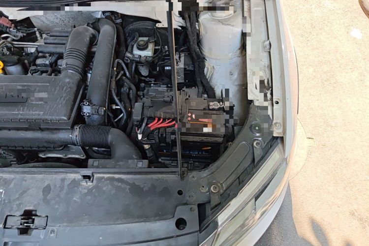 Used Volkswagen Cross Lavida 2014 1.4TSI DSG Engine Bay Left