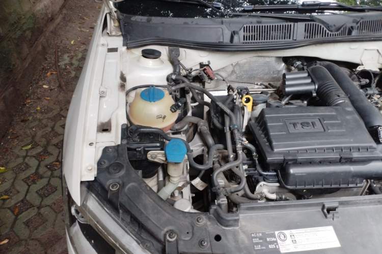 Used Volkswagen Cross Lavida 2014 1.4TSI DSG Engine Bay Right