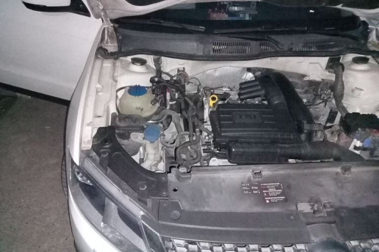 Used Volkswagen Cross Lavida 2014 1.4TSI DSG Engine Bay Right