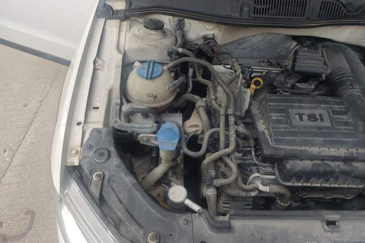 Used Volkswagen Cross Lavida 2014 1.4TSI DSG Engine Bay Right
