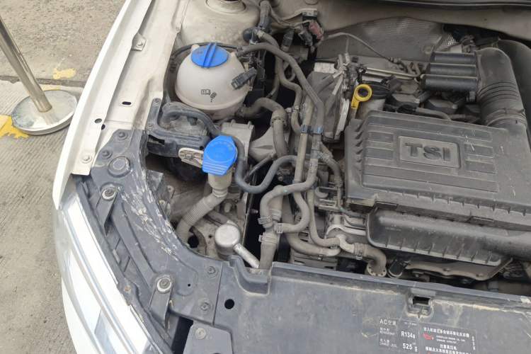 Used Volkswagen Cross Lavida 2014 1.4TSI DSG Engine Bay Right