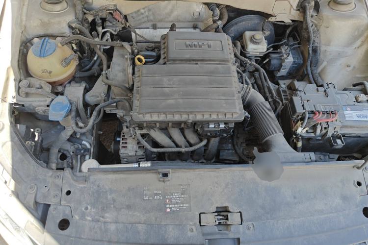 Used Volkswagen Cross Lavida 2014 1.6L Automatic Engine Bay