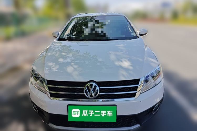 Used Volkswagen Cross Lavida 2014 1.6L Automatic Exterior 1