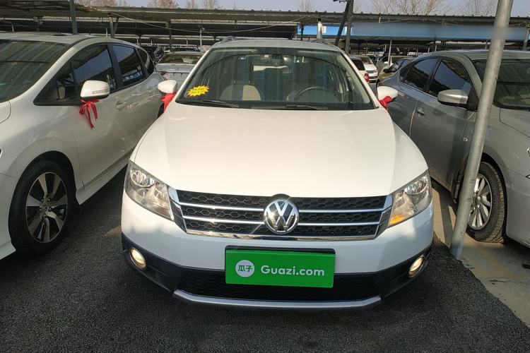 Used Volkswagen Cross Lavida 2014 1.6L Automatic Exterior 1