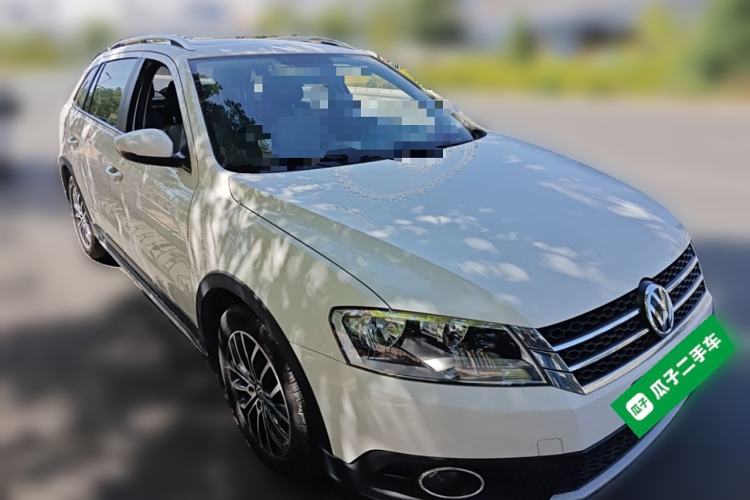 Used Volkswagen Cross Lavida 2014 1.6L Automatic Exterior 2