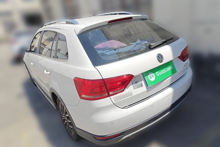 Used Volkswagen Cross Lavida 2014 1.6L Automatic Exterior 3
