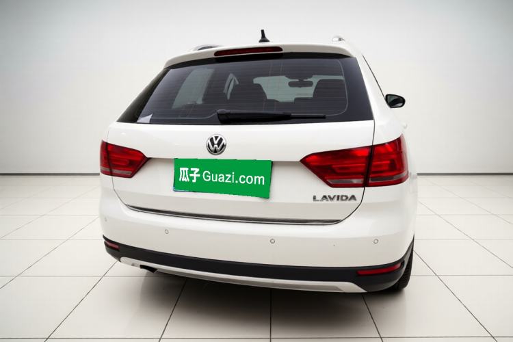 Used Volkswagen Cross Lavida 2014 1.6L Automatic Exterior 4