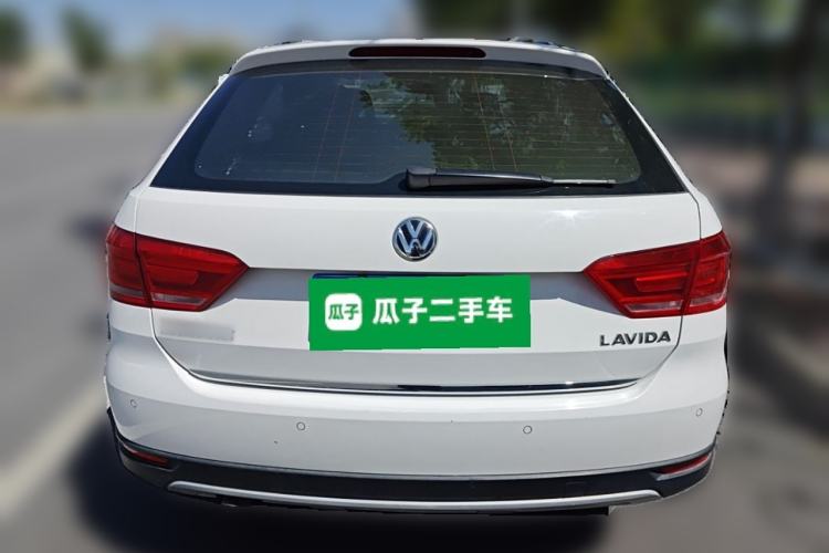 Used Volkswagen Cross Lavida 2014 1.6L Automatic Exterior 4