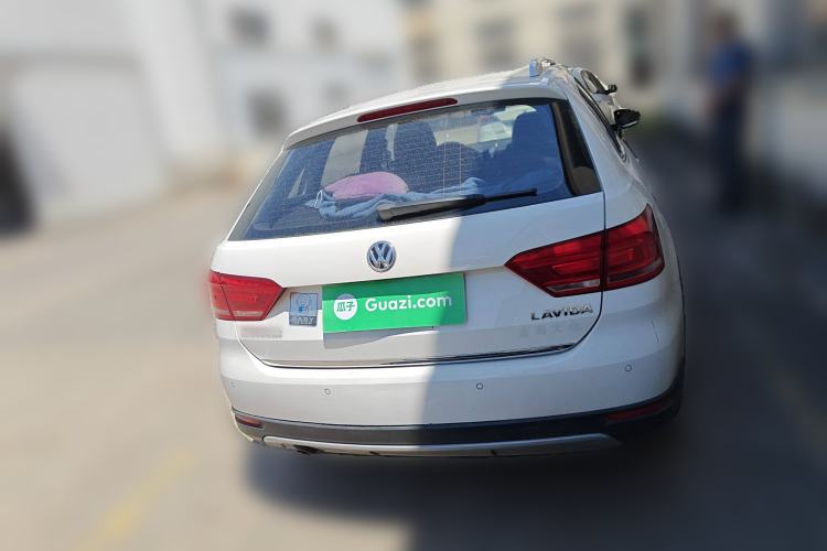 Used Volkswagen Cross Lavida 2014 1.6L Automatic Exterior 4