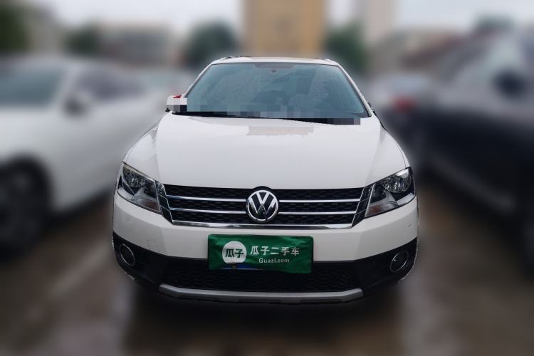 Used Volkswagen Cross Lavida 2014 1.6L Automatic Front