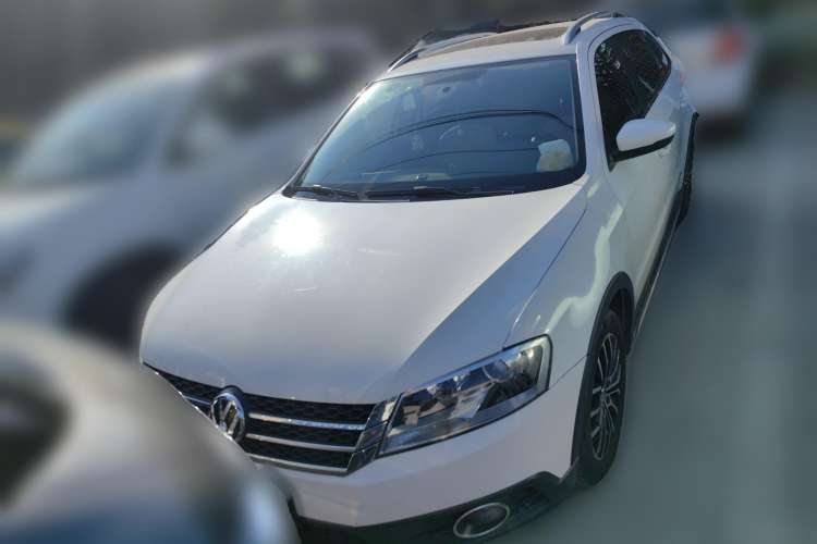 Used Volkswagen Cross Lavida 2014 1.4TSI DSG Front