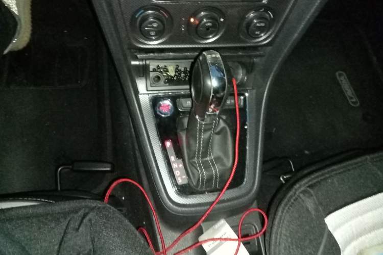 Used Volkswagen Cross Lavida 2014 1.4TSI DSG Gear Lever