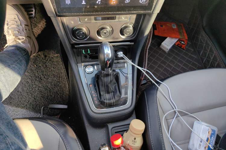 Used Volkswagen Cross Lavida 2014 1.4TSI DSG Gear Lever