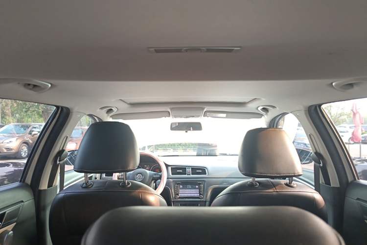 Used Volkswagen Cross Lavida 2014 1.4TSI DSG Headliner
