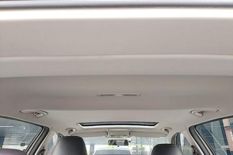 Used Volkswagen Cross Lavida 2014 1.4TSI DSG Headliner