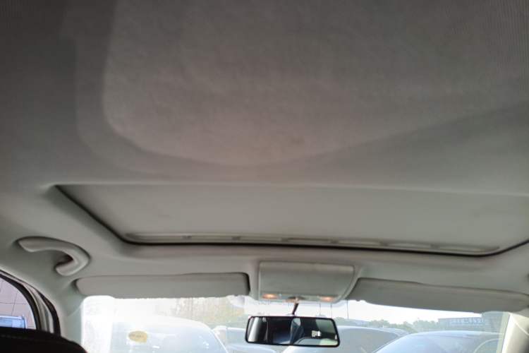 Used Volkswagen Cross Lavida 2014 1.6L Automatic Headliner