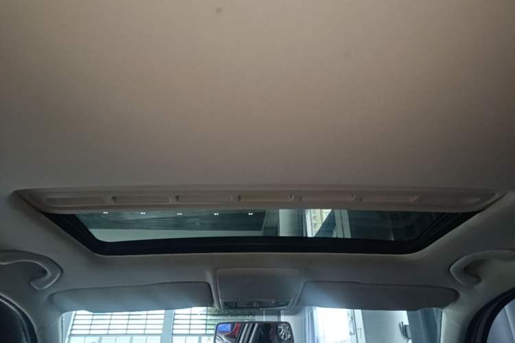 Used Volkswagen Cross Lavida 2014 1.6L Automatic Headliner