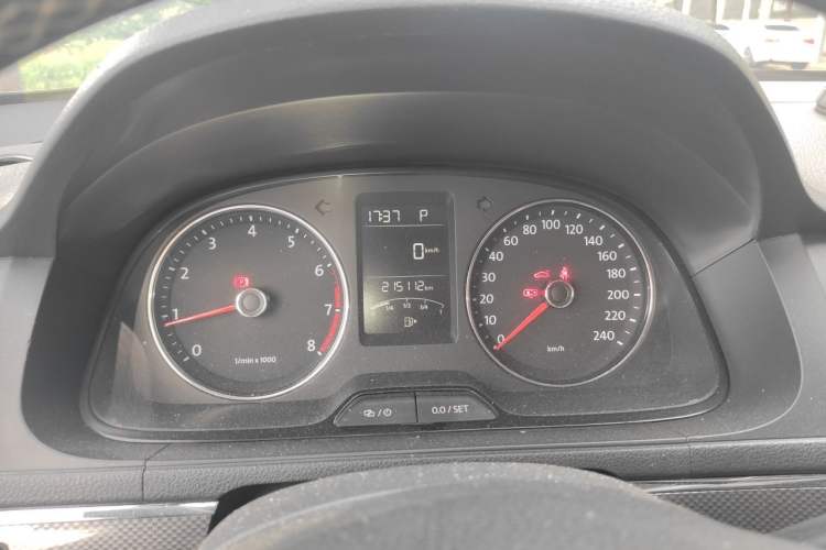 Used Volkswagen Cross Lavida 2014 1.4TSI DSG Instrument Cluster