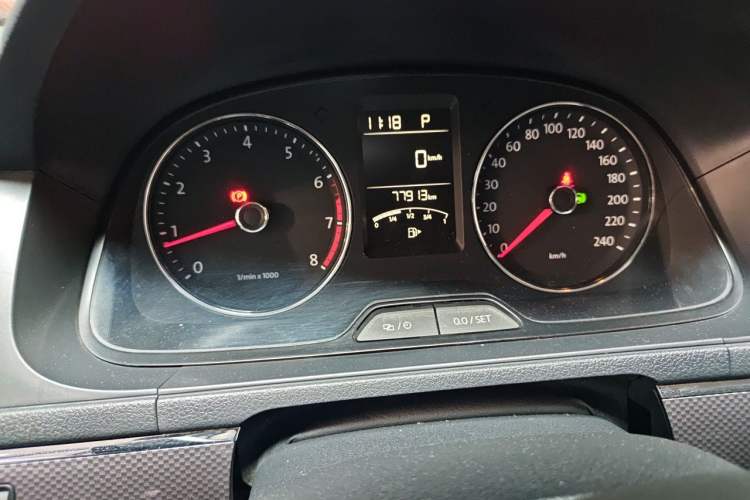 Used Volkswagen Cross Lavida 2014 1.4TSI DSG Instrument Cluster