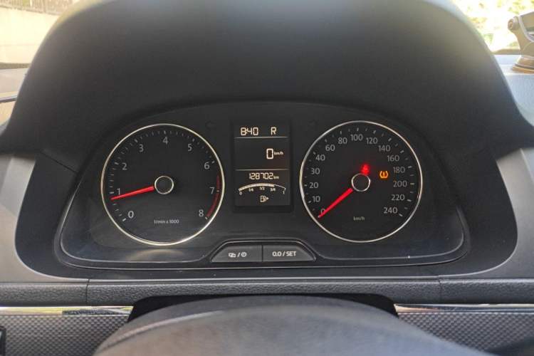 Used Volkswagen Cross Lavida 2014 1.4TSI DSG Instrument Cluster