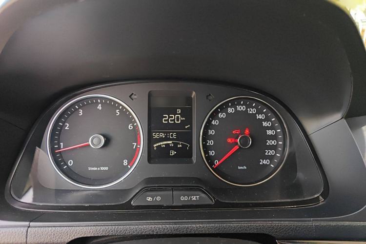 Used Volkswagen Cross Lavida 2014 1.6L Automatic Instrument Cluster