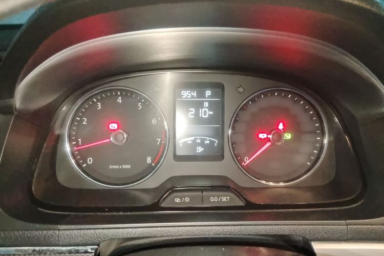 Used Volkswagen Cross Lavida 2014 1.4TSI DSG Instrument Cluster