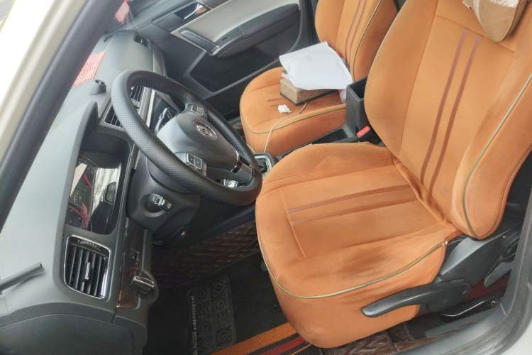 Used Volkswagen Cross Lavida 2014 1.4TSI DSG Left Front Seat