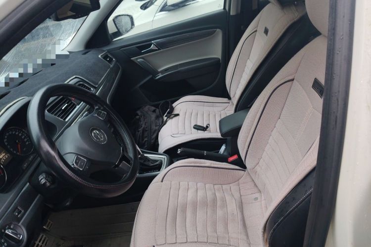 Used Volkswagen Cross Lavida 2014 1.6L Automatic Left Front Seat