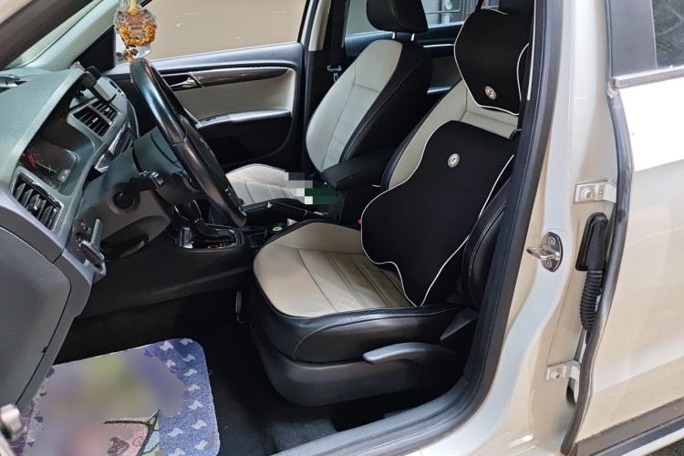 Used Volkswagen Cross Lavida 2014 1.4TSI DSG Left Front Seat