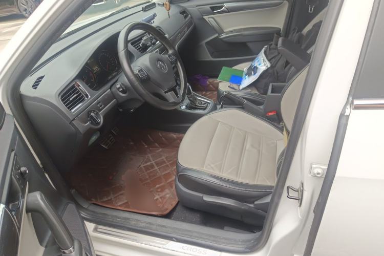 Used Volkswagen Cross Lavida 2014 1.4TSI DSG Left Front Seat