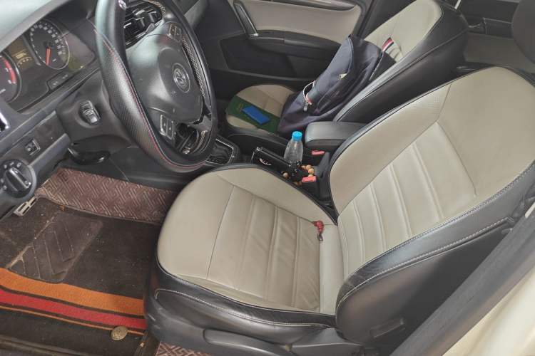 Used Volkswagen Cross Lavida 2014 1.4TSI DSG Left Front Seat