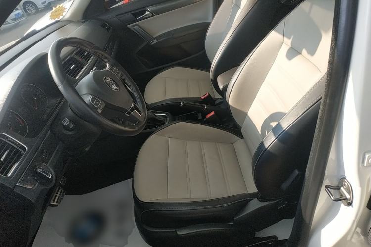 Used Volkswagen Cross Lavida 2014 1.6L Automatic Left Front Seat