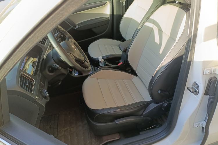 Used Volkswagen Cross Lavida 2014 1.6L Automatic Left Front Seat