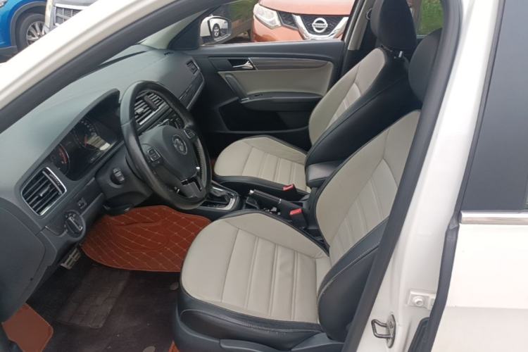 Used Volkswagen Cross Lavida 2014 1.4TSI DSG Left Front Seat