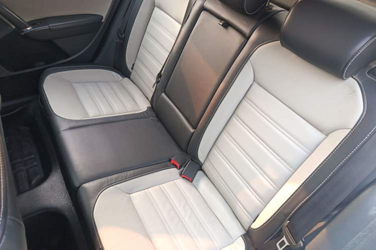 Used Volkswagen Cross Lavida 2014 1.4TSI DSG Left Rear Seat