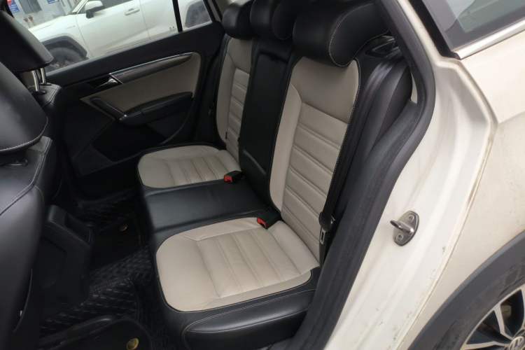 Used Volkswagen Cross Lavida 2014 1.4TSI DSG Left Rear Seat