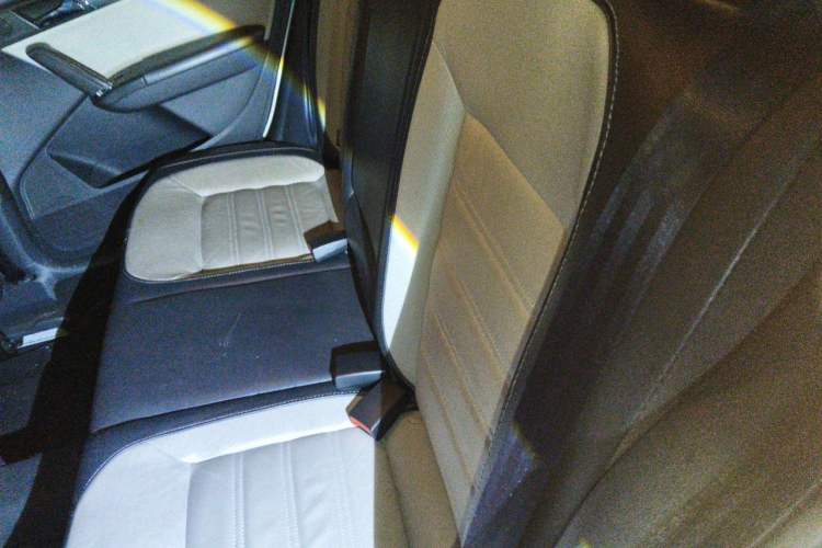 Used Volkswagen Cross Lavida 2014 1.6L Automatic Left Rear Seat