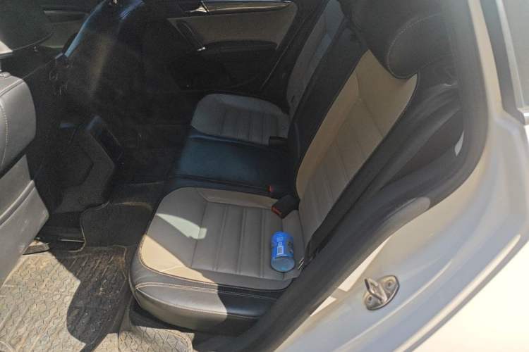 Used Volkswagen Cross Lavida 2014 1.4TSI DSG Left Rear Seat