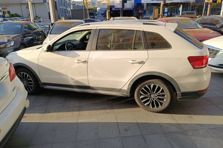 Used Volkswagen Cross Lavida 2014 1.6L Automatic Left Side